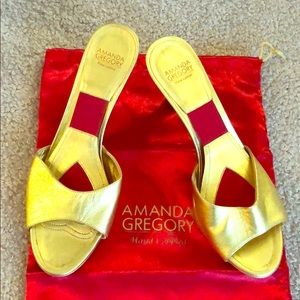 Amanda Gregory metallic gold 2” heel